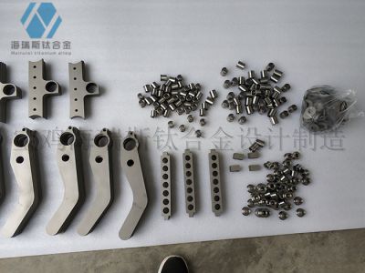 高温高强高韧钛合金在飞机上的应用